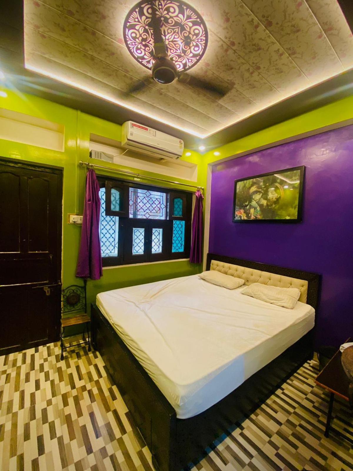 ורנאסי Marigold Guest House חדר תמונה